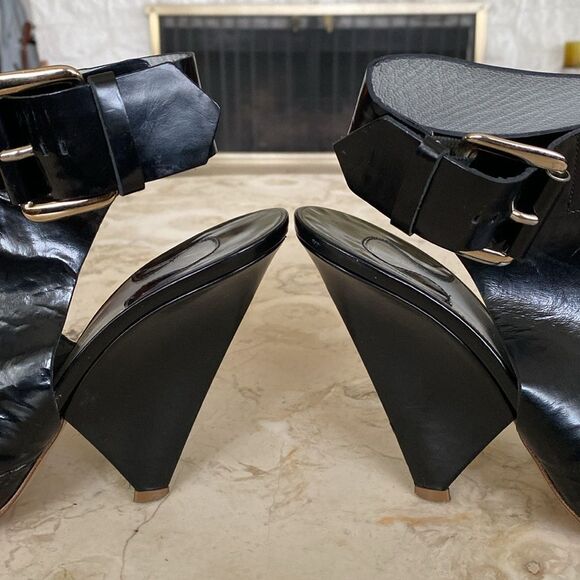 Chloe Black Patent Leather Peep-Toe Buckle Accent Heels - Picture 10 of 14